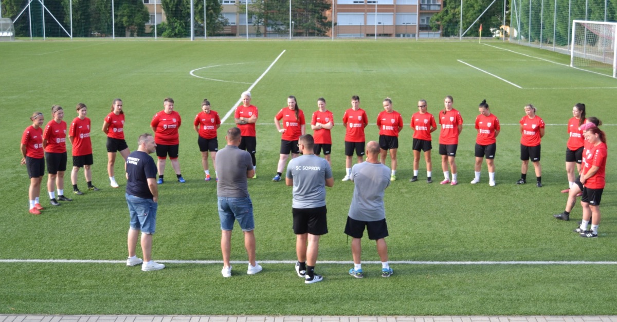 Már dolgoznak a Soproni Egyetem női focistái